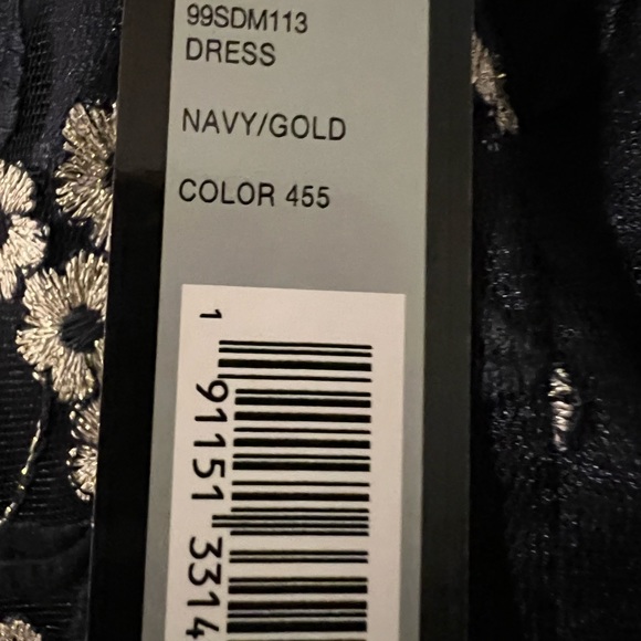 Tahari Fit and Flare Sz.8 Navy Floral Dress - Picture 5 of 8